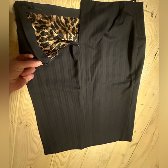 Vintage Dolce & Gabbana Virgin Wool Navy Pencil Skirt- mint condition - Picture 6 of 7
